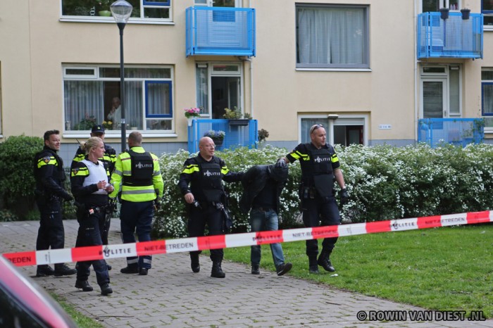 Vijf aanhoudingen bij burenruzie aan de Denemarkenstraat