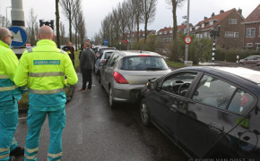 Twee gewonden bij kettingbotsing tussen 5 auto’s in Heemstede